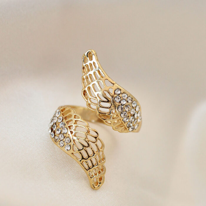 Ayarlamalı Gold Renk Metal Zirkon Taşlı Kanat Yüzük