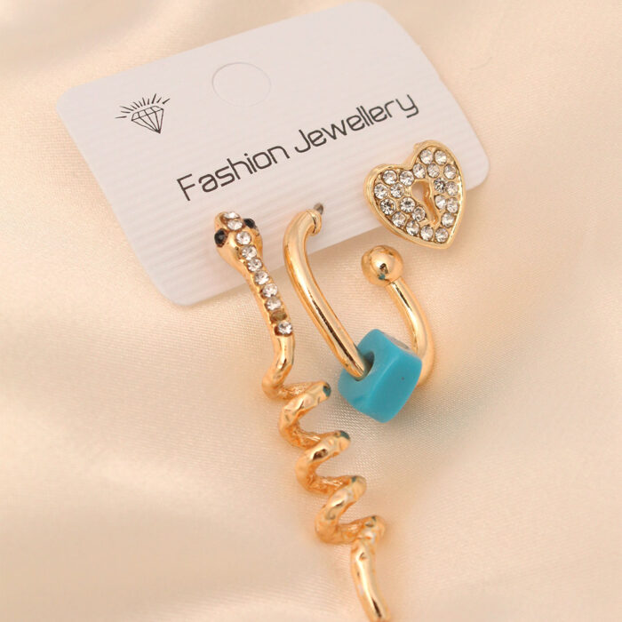 Gold Renk Metal Zirkon Taşlı Yılan ve Kalp Detaylı Küpe Seti