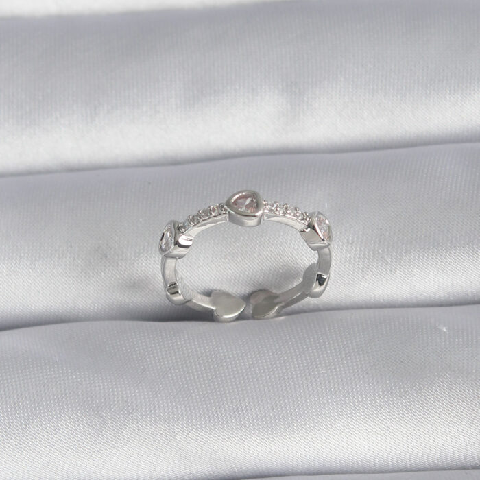 Pirinç Gümüş Renk Kalp Model Zirkon Taş Detay Kadın Yüzük