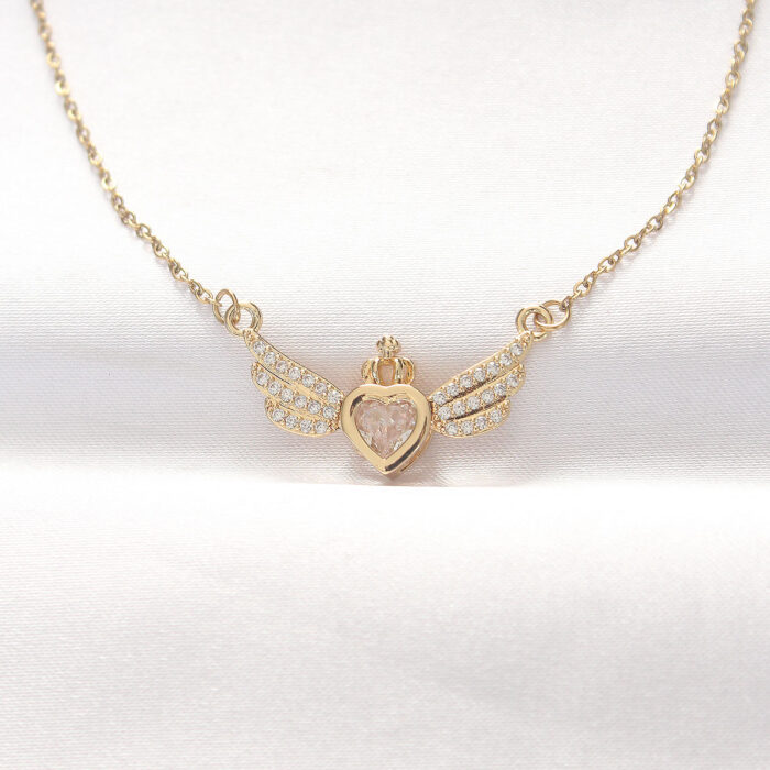 316L Çelik Gold Renk Zirkon Taşlı Kalpli Kanat Kolye