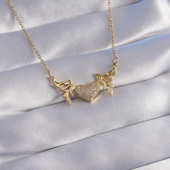 316L Çelik Zincir Gold Renk Zirkon Taşlı Kalp Model Kelebek Detay Kolye