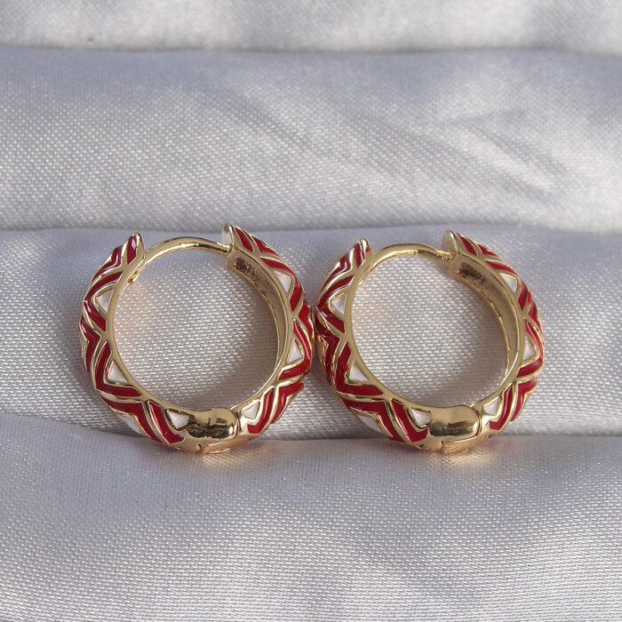 Pirinç Gold Renk Kırmızı Etnik Desenli Halka Küpe