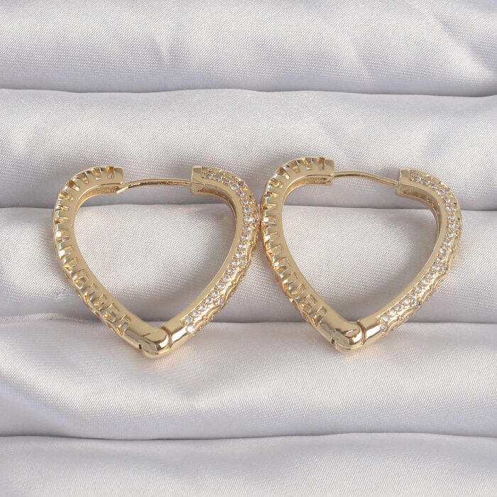 Pirinç Gold Renk Zirkon Taşlı Motifli Kalp Küpe