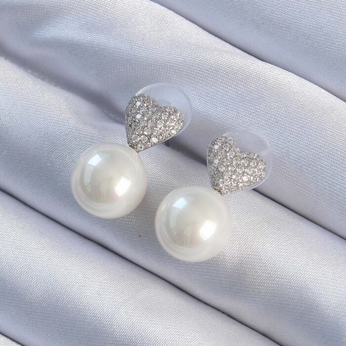 Pirinç Gümüş Renk Zirkon Taşlı Kalp Model İnci Tasarım Kadın Küpe