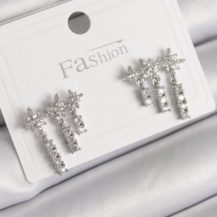 Pirinç Gümüş Renk Zirkon Taşlı 3'Lü Sallantı Yıldız Model Kadın Küpe