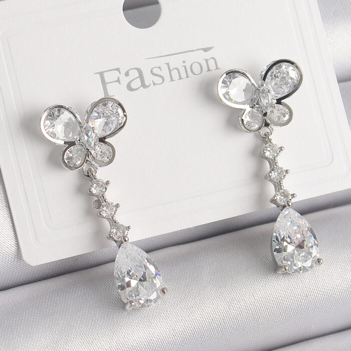 Pirinç Gümüş Renk Kelebek Model Sallantı Damla Zirkon Taşlı Kadın Küpe