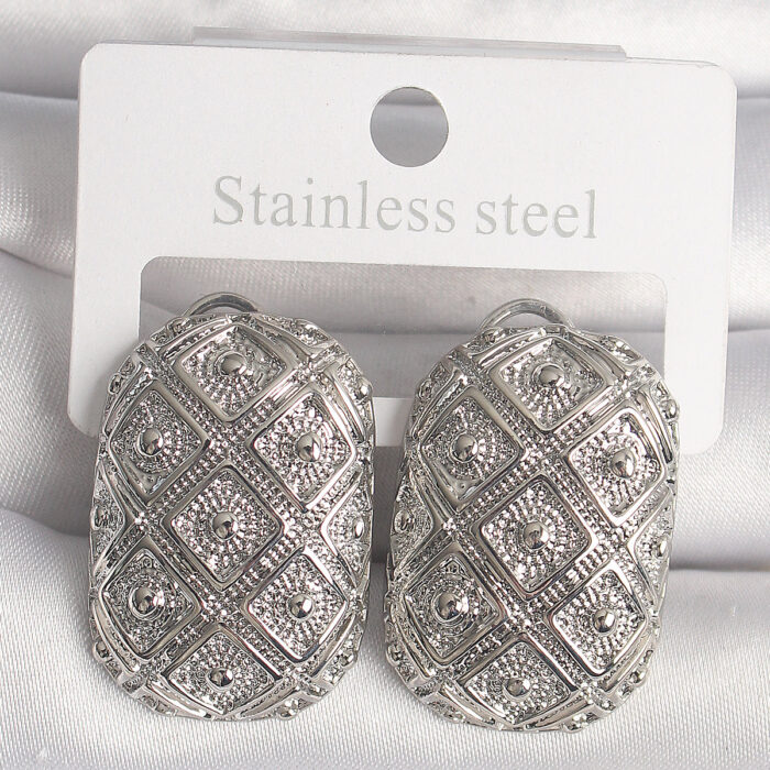 Pirinç Gümüş Renk Motif İşlemeli Kadın Küpe