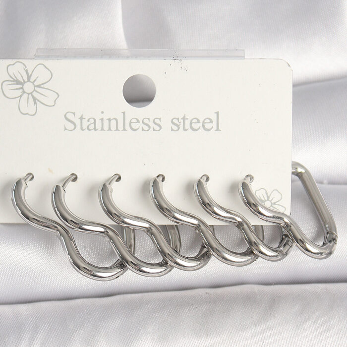 316L Çelik Gümüş Renk Kalp Model Kadın Küpe Seti