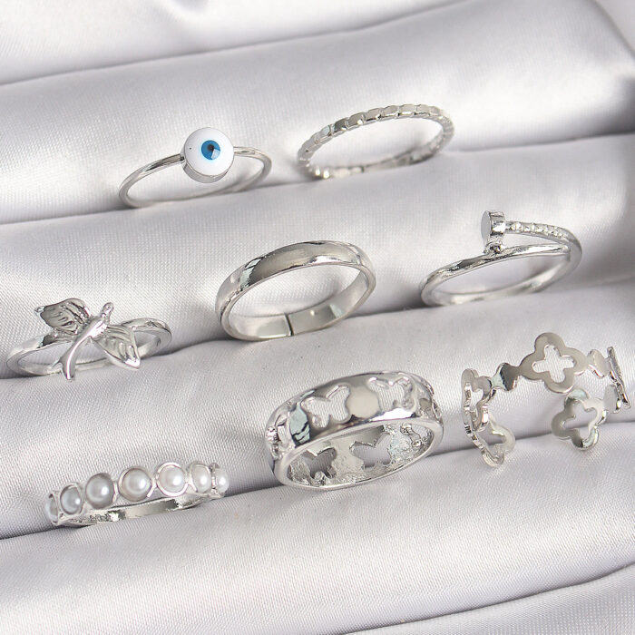 Pirinç Gümüş Renk Nazar Boncuk Detay İncili Kelebek İşlemeli Kadın Yüzük Kombini