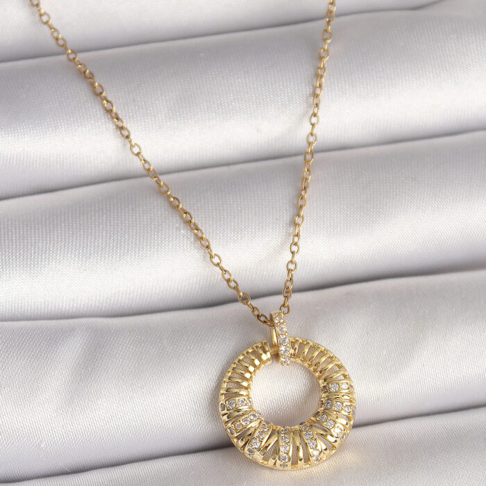 316L Çelik Gold Renk Zincir Zirkon Taş İşlemeli Daire Model Kadın Kolye