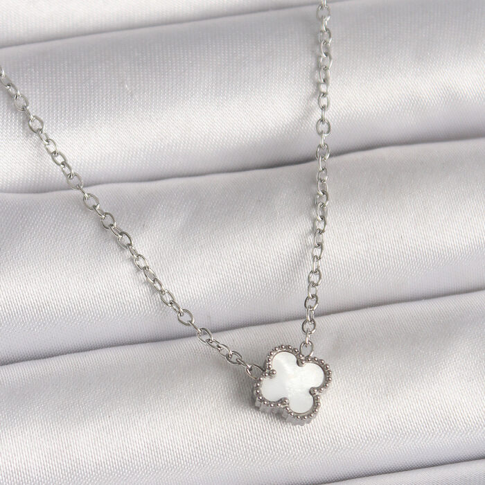 316L Çelik Gümüş Renk Beyaz Yonca Model Kadın Kolye