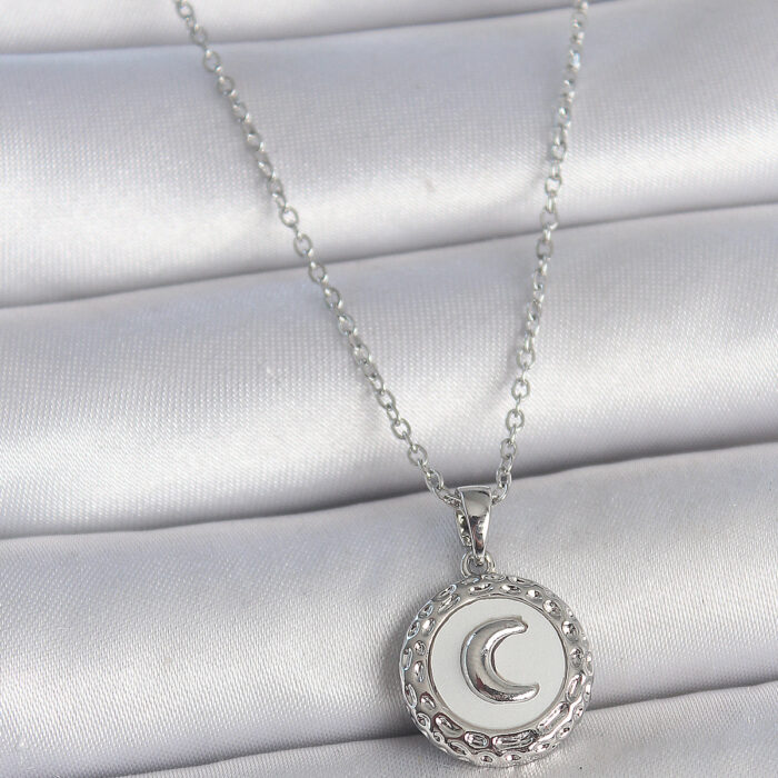 316L Çelik Gümüş Renk Zincir Beyaz Mineli Hilal İşlemeli Madalyon Model Kadın Kolye