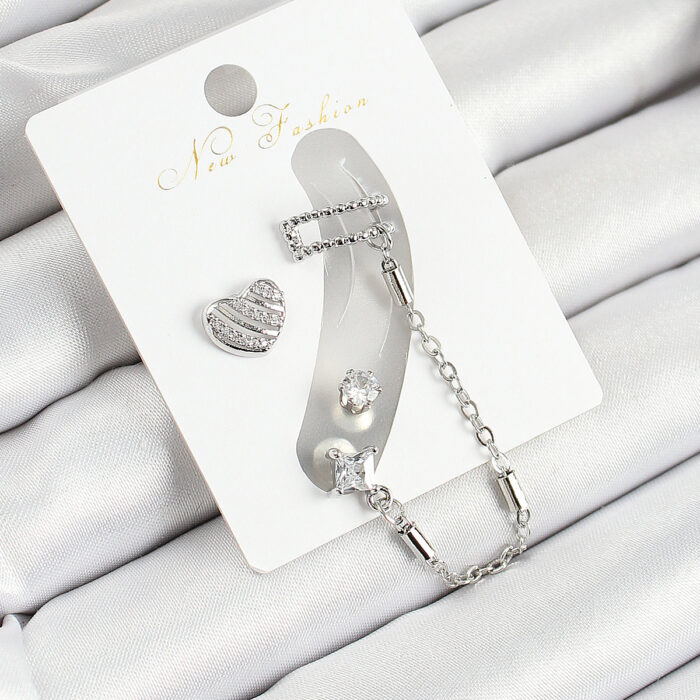 Pirinç Kalp Figürlü Zirkon Taşlı Gümüş Renk 3'lü Kıkırdak Kadın Küpe Set