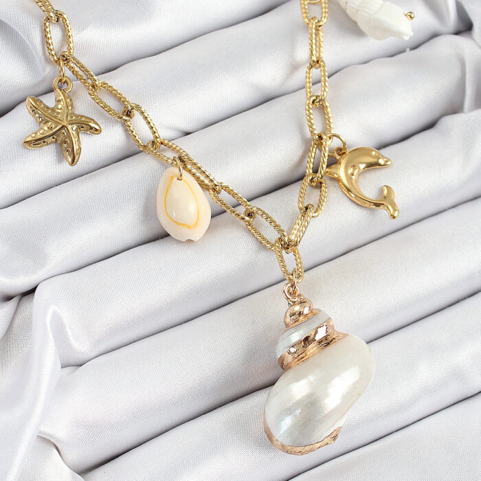 316L Çelik Gold Renk Deniz Kabuğu ve Yıldızı Konseptli Kadın Kolye