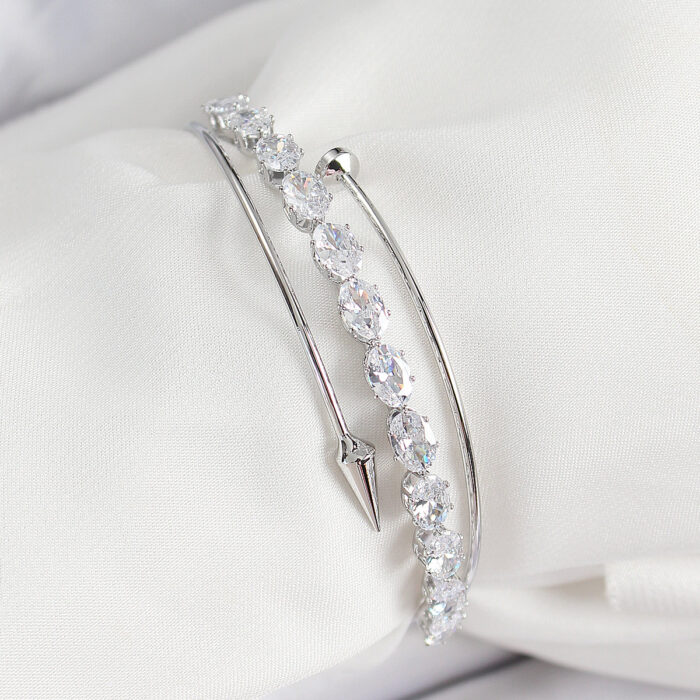 Pirinç Gümüş Renk Arpa Zirkon Taşlı Kadın Bileklik