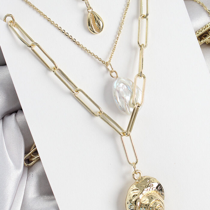 Pirinç Çoklu Zincirli İncili Deniz Kabuğu Model Gold Renk Kadın Kolye