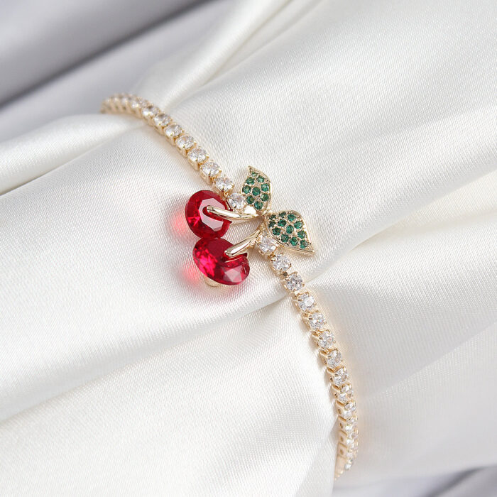 Pirinç Zirkon Taşlı Kiraz Model Gold Renk Asansörlü Kadın Bileklik