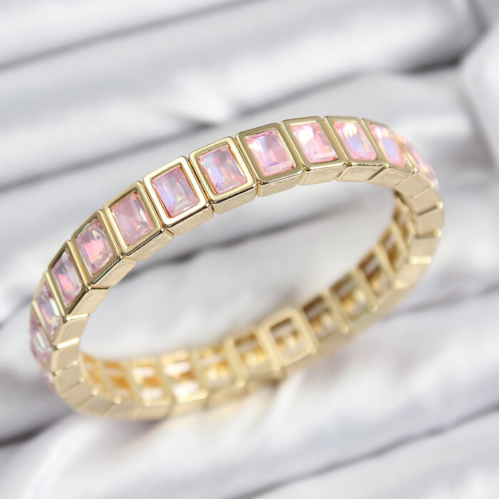 Pirinç Pembe Zirkon Taşlı Dikdörtgen Model Gold Renk Lastikli Kadın Bileklik
