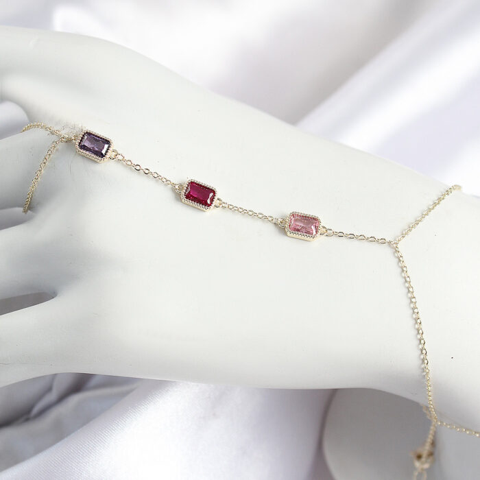 Pirinç Renkli Zirkon Taşlı Dikdörtgen Model Gold Renk Kadın Şahmeran