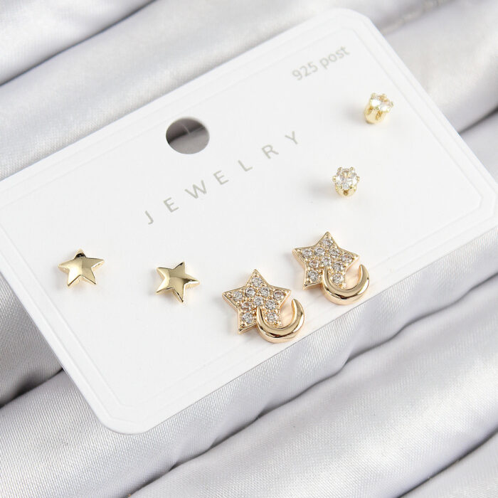 Pirinç Zirkon Taşlı Yıldız Model Gold Renk 925 Ayar Gümüş Çivi Kadın Küpe Set