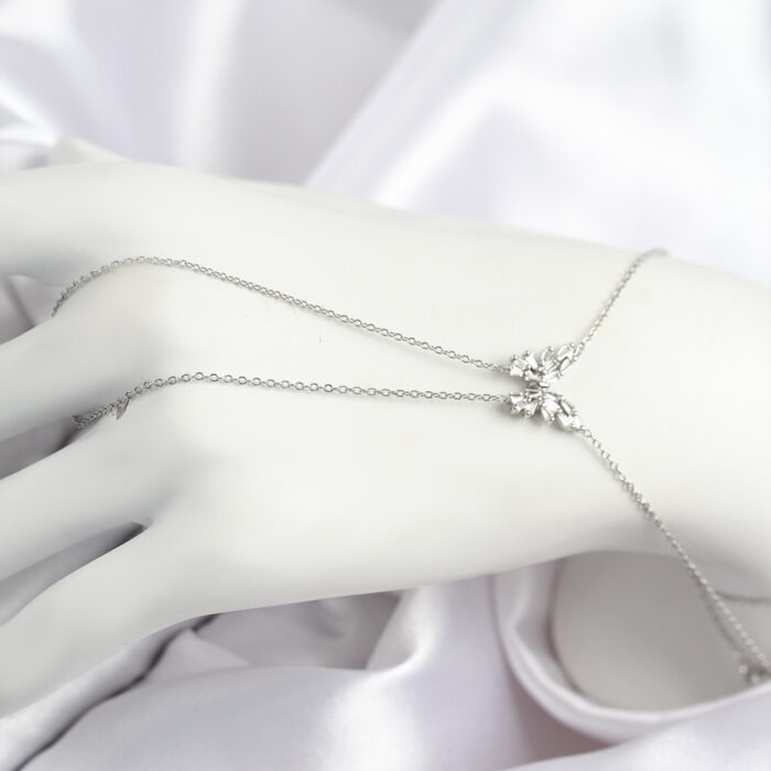 Pirinç Zirkon Taşlı Kelebek Model Gümüş Renk Şahmeran