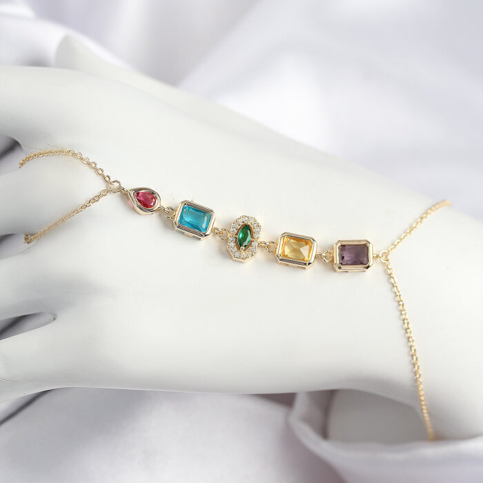 Pirinç Renkli Zirkon Taşlı Model Gold Renk Şahmeran