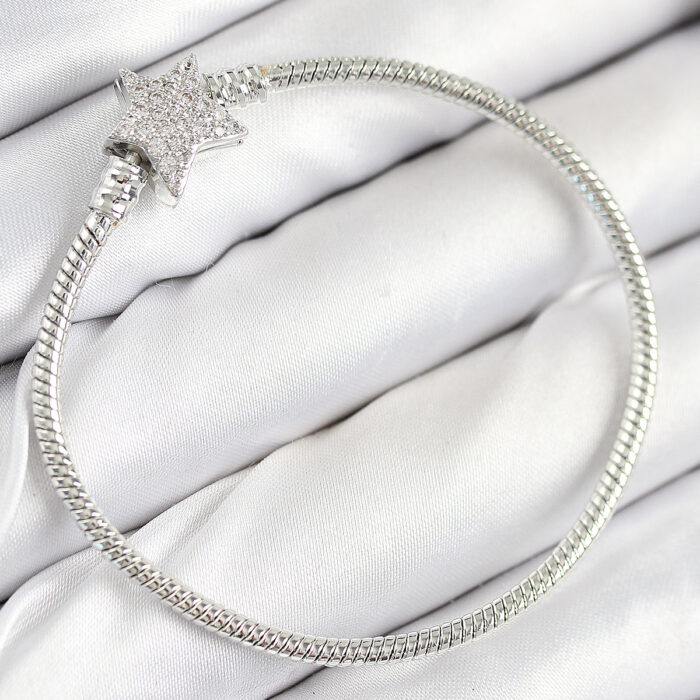 Pirinç Charm Zirkon Taşlı Yıldız Model Gümüş Renk Kadın Bileklik