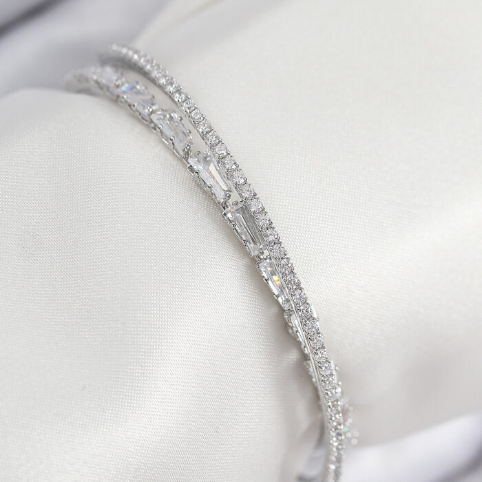 Pirinç Zirkon Taşlı Su Yolu Model Gümüş Renk Kadın Bileklik