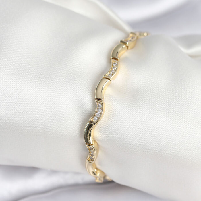 Pirinç Gold Renk Dalgalı Model Kadın Bileklik