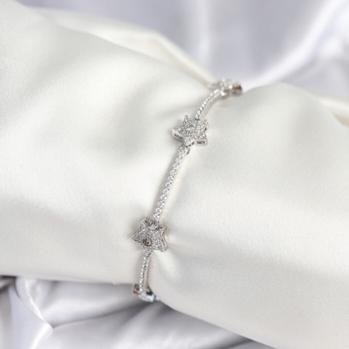 Pirinç Gümüş Renk Yıldız Model Kadın Bileklik