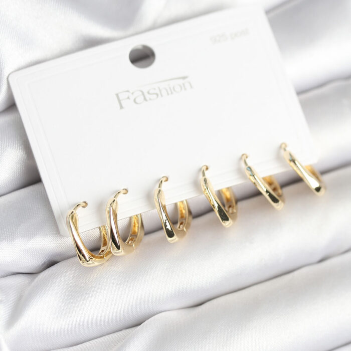 Gold Renk Pirinç Kare Halka Model 925 Ayar Gümüş Çivili Kadın Küpe Seti