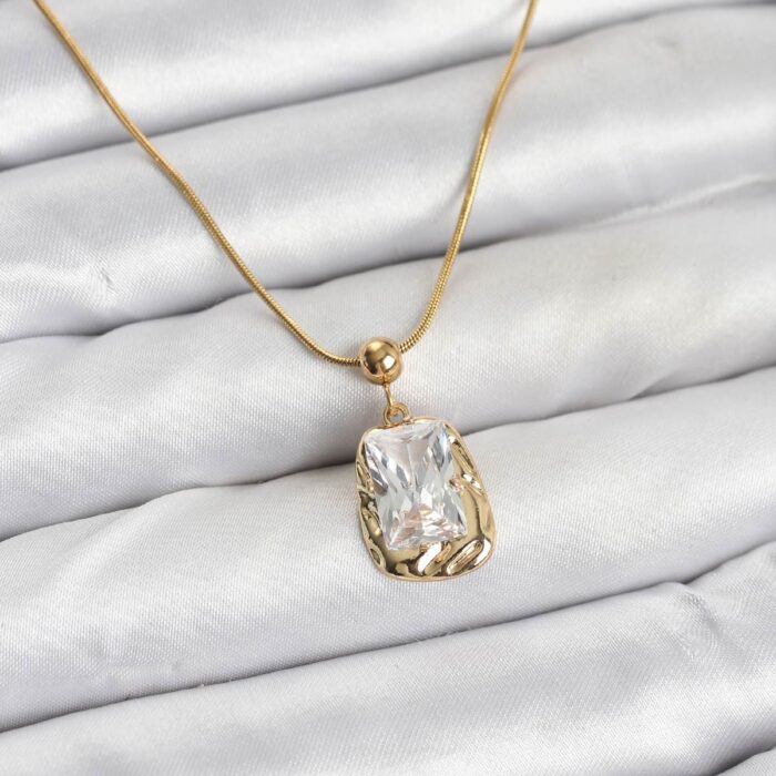 316L Çelik Zincir Gold Renk Zirkon Taşlı Kadın Kolye