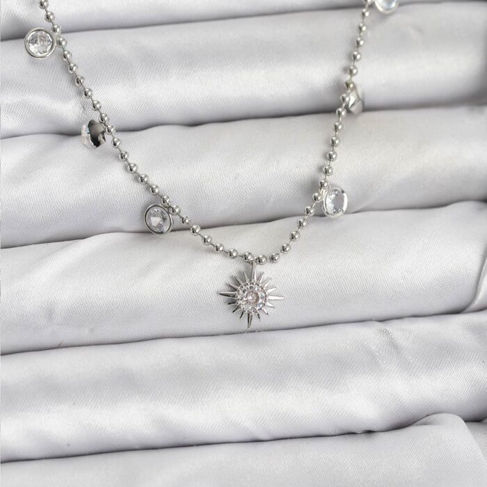 Zirkon Taşlı Kutup Yıldızı Model Pirinç Gümüş Renk Kadın Kolye