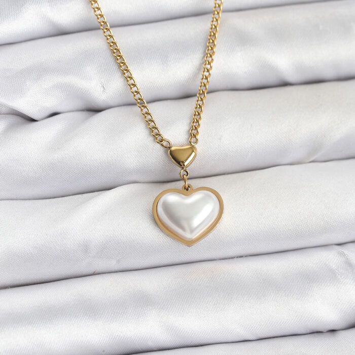 316L Çelik Zincir Gold Renk Bombeli Kalp Model Kadın Kolye