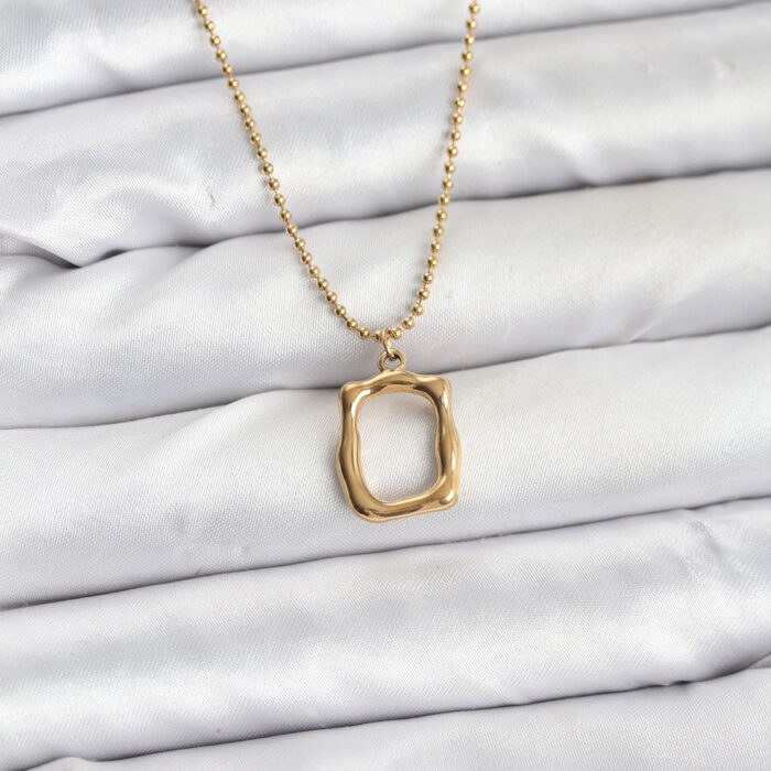 316L Çelik Zincir Gold Renk Model Kadın Kolye