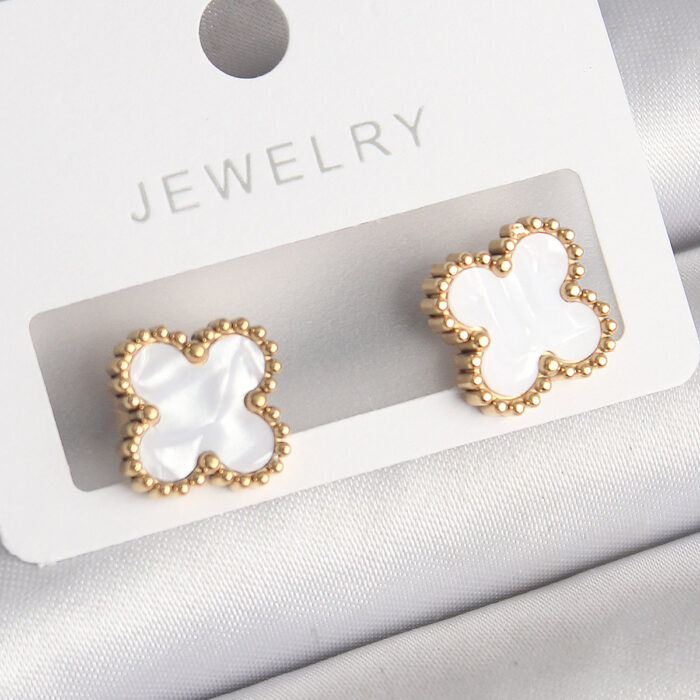 316L Çelik Gold Renk Beyaz Minelik Yonca Model Kadın Küpe