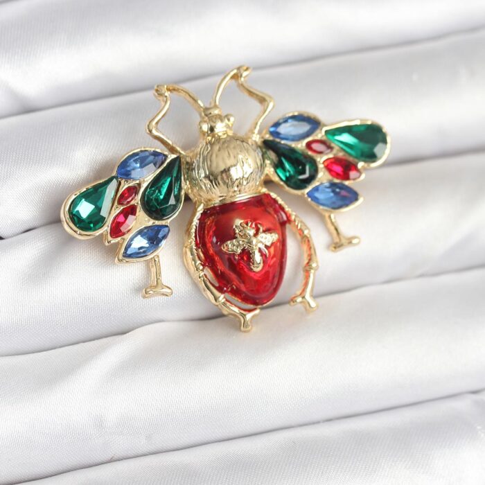 Süslü Arı Model Broş