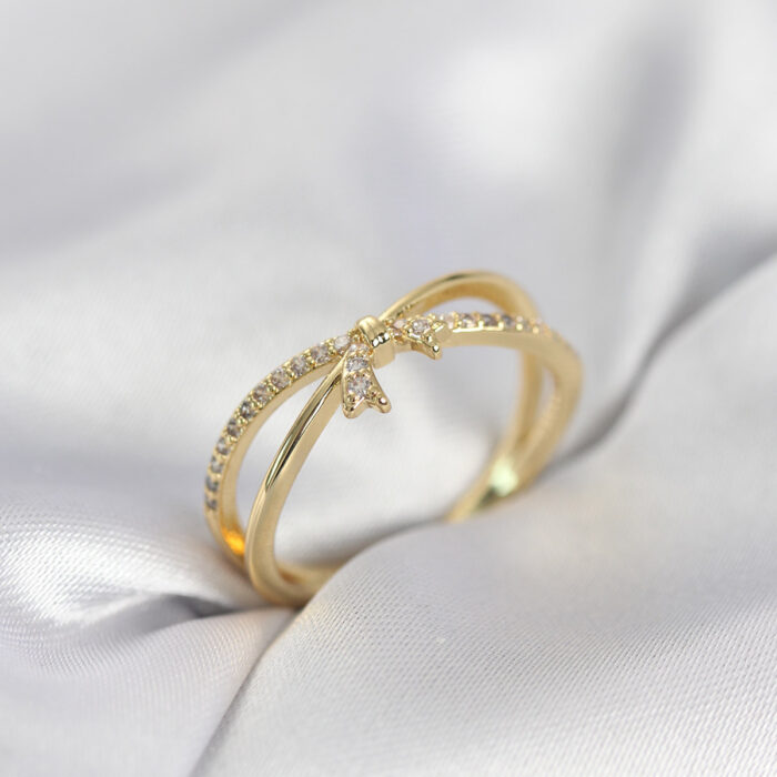 Gold Renk Zirkon Taşlı Fiyonk Model Kadın Yüzük
