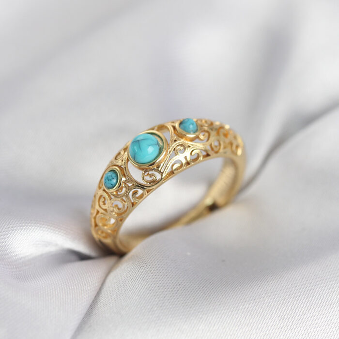 Vintage Model Mavi Taşlı Gold Renk Kadın Yüzük