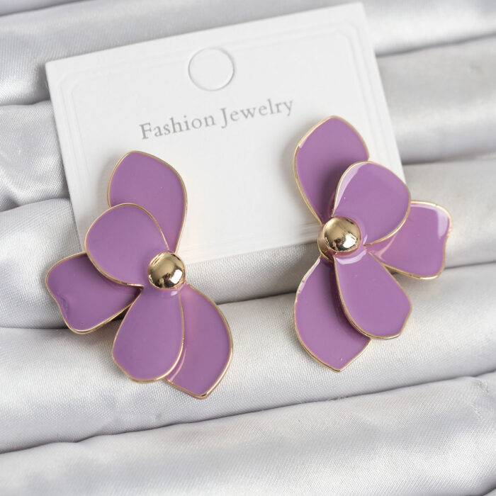 Mor Mineli Lotus Model Pirinç Kadın Küpe