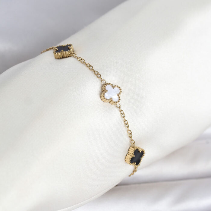 316L Çelik Gold Renk Siyah Beyaz Baby Yonca Model Kadın Bileklik