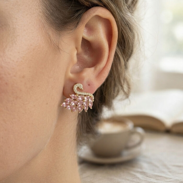 Pembe Zirkon Taşlı Gold Swan Kuğu Model Kadın Küpe