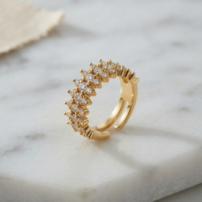 Gold Renk Sıralı Zirkon Taşlı Kadın Yüzük